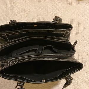 Nine & Co. black leather purse